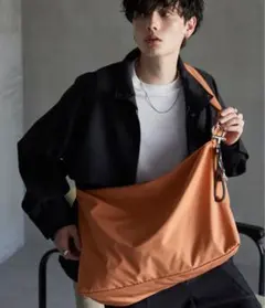 MONOMART ビッグショルダーバッグ