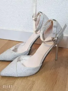 グリッターパンプス ストラップ付き シルバー ハイヒール23.5cm