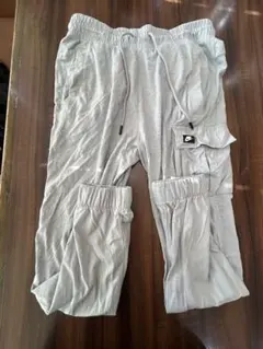 NIKEトレーニングパンツ　グレー　Lサイズ