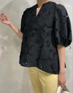 トゥモローランドballsey ブルームカットジャカード パフスリーブブラウス黒