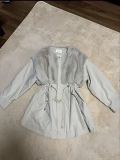 【新品未使用】CAPRICIEUX LEMAGE ベージュファーコート 2025年最新】CAPRICIEUX LE'MAGE 毛皮・ファーコートの人気