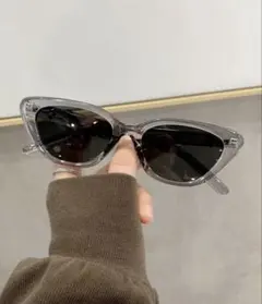【SHEIN】 猫目型サングラスのサムネイル