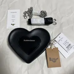 Dr.Martens ミニハートバッグAD092001