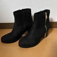 ショートブーツ Mサイズ 黒 スエード　　　ブーティ　ゴールドジップ