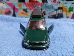 トミカ No.82 日産 ステージア