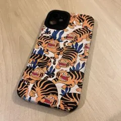 トラデザイン iPhone 11ケース