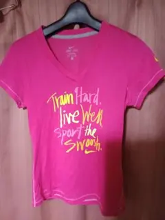 Nike Dri-FIT ピンク Vネックスポーツ生地 Tシャツ