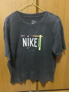 NIKE ナイキ 半袖Tシャツ クロップド丈 黒 Sのサムネイル