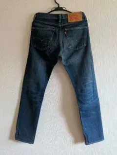 新品 Levi