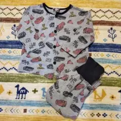 【美品】キッズ　パジャマ　長袖　セットアップ　カーズ　腹巻き付き　グレー　95