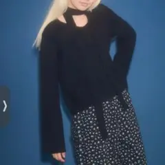 fekete アルパカウールスリムマフラー付きVネックニット ニット 黒