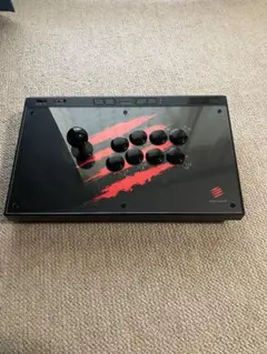 Mad Catz EGO アーケードコントローラー