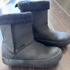 Crocs ブラック ショートブーツ