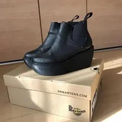 Dr. Martens 黒 サイドゴアブーツ ウェッジヒール