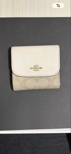 【大人気】COACH ベージュ 三つ折り財布 上品カラー 高級感◎ ミニ財布