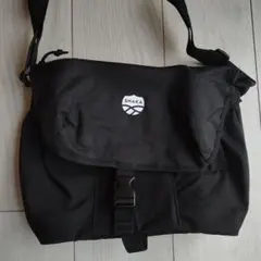 メッセンジャーバッグ