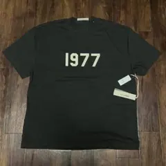 Fog Essentials 1977 ブラック tシャツ半袖 tee ロゴ 黒 - メルカリ