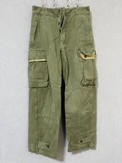 オリーブグリーン カーゴパンツ