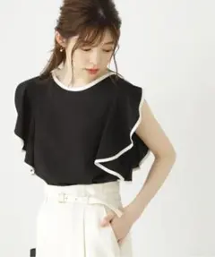 新品　バイカラーラッフルスリーブブラウス