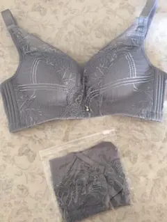 Item thumbnail for item c4d727cc-e97e-441e-a493-8f44a8a7790a