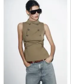 【新品】ボタン付きトップス ZARA