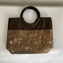 Item thumbnail for item c1a7de6f-498f-47c4-a728-baf057cfb22f