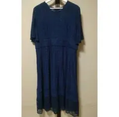 ダークブルー Vネックレースワンピース