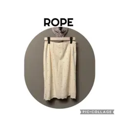 ROPE ひざ丈スカート ビジュー付き アイボリーのサムネイル