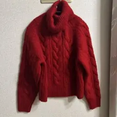 GU ケーブルタートルネックセーター レッド