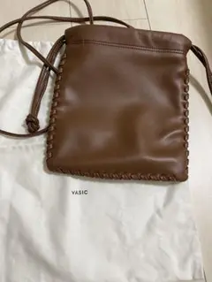 VASIC ブラウンレザーショルダーバッグのサムネイル