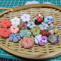 813 梅花色々　雛飾り髪飾り　パ〜ツ