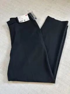 【新品タグ付】ユニクロ　UNIQLOスマートアンクルパンツ Ｌサイズ　黒