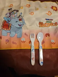 クレヨンしんちゃん　 カトラリー＆ランチョンマットセット　箱無し