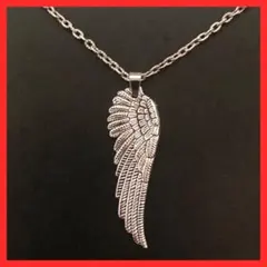 シルバーカラーのフェザーのネックレス⭕️商品説明必読