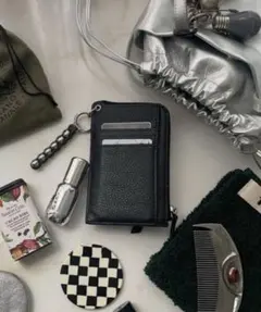 【インフルエンサーほし企画】本革スタッズフラグメントケース　ブラック　新品