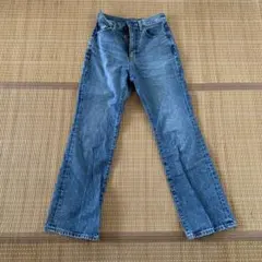 ハイウウエスト　フレアデニム