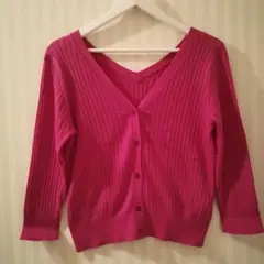 セール中！VIS　ビビッドピンク リブ編み Vネック カーディガン