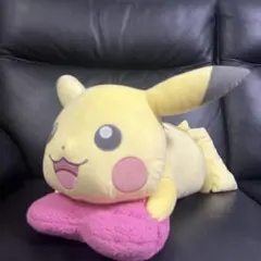 ポケットモンスター　ピカチュウ　めちゃでかぬいぐるみ　ふわふわハートのサムネイル