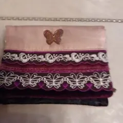 ANNA SUI 蝶刺繍ポーチ