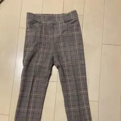 チェックのパンツ　ストレッチパンツ