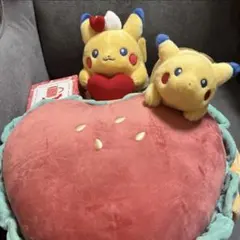ポケモンセンター　ピカチュウ DINER クッション　ぬいぐるみ　マグカップ