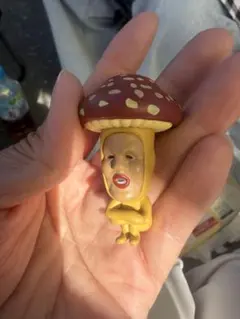 こびとづかん おすわりマスコット ベニキノコビト