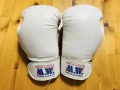 キックボクシンググローブ