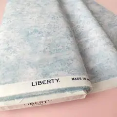 LIBERTY 花柄プリント生地 水色系