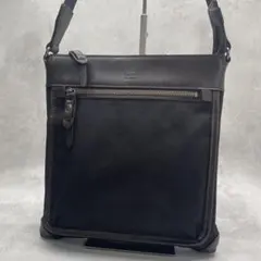 TAKEO KIKUCHI タケオキクチ ショルダーバッグ サコッシュ 斜め掛けのサムネイル