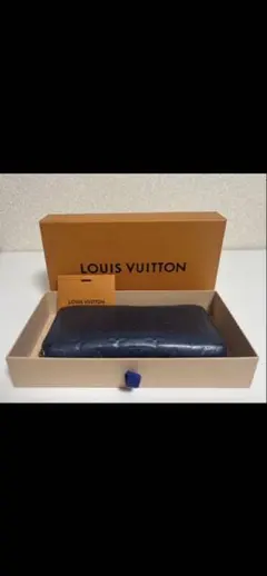 LOUIS VUITTON 寶藍色長銀包
