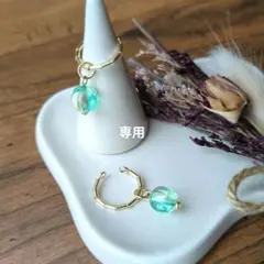 ハンドメイドイヤリング○水色ビーズ ノンホールピアス フープ 青