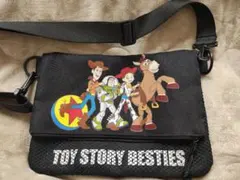 美品　ディズニーリゾート トイストーリー ショルダーバッグ サコッシュ