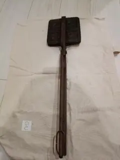 時代物　和菓子　焼き型　煎餅焼き器 金属製 菓子型 古道具 鉄製 調理器具のサムネイル