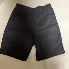 UNIQLO メンズ ブラック ショートパンツ ハーフパンツのサムネイル